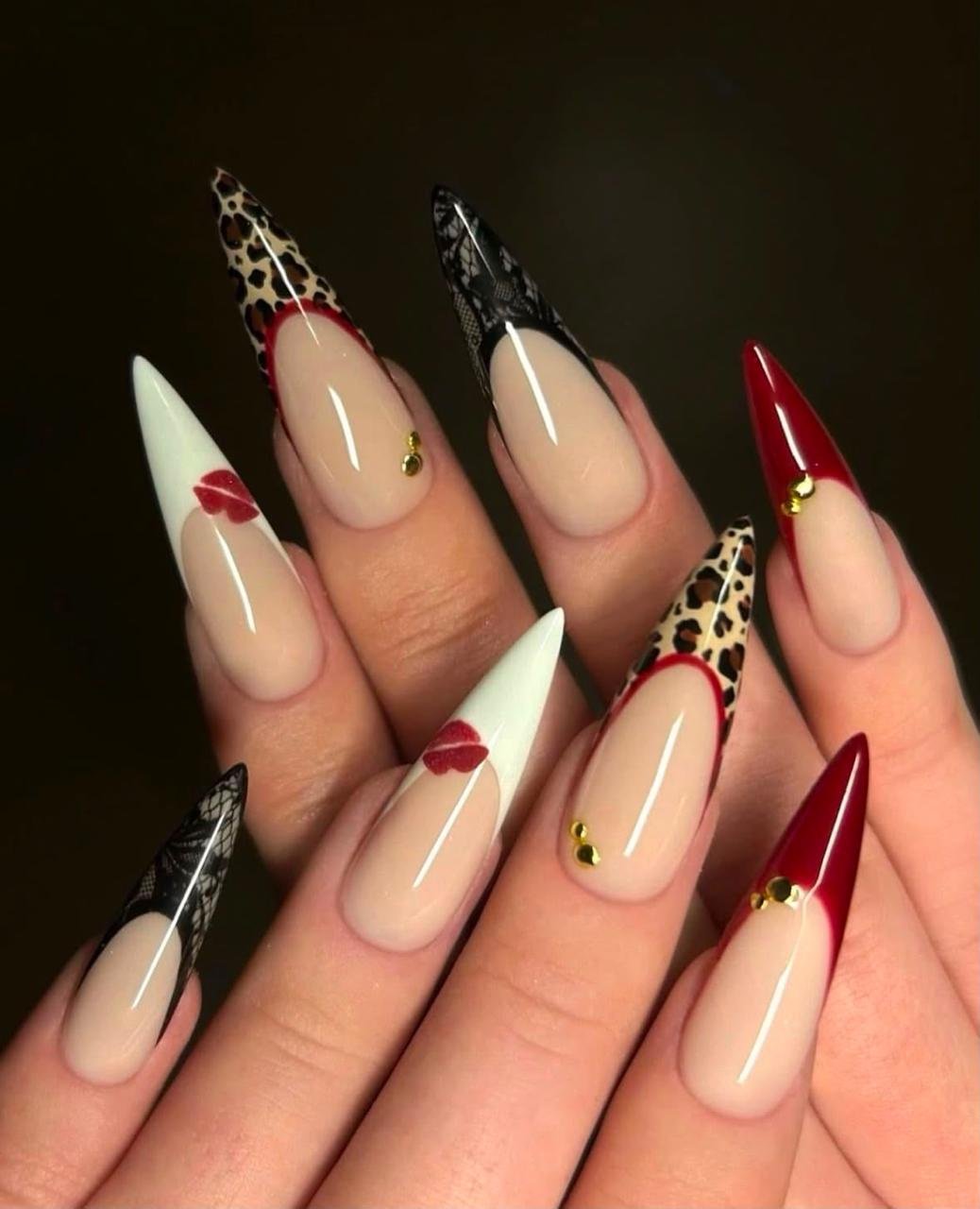 Nail design — red leopard